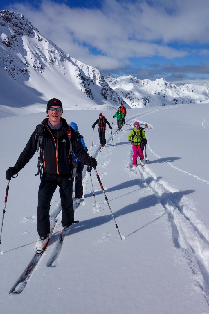 Ski tury wyprawy szkolenia